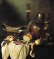 A dish of salmon cooked with herbs, a roemer of wine, a silver salt, a roll, wild strawberries in a Delftware bowl, a partly peeled - Pieter Claesz.