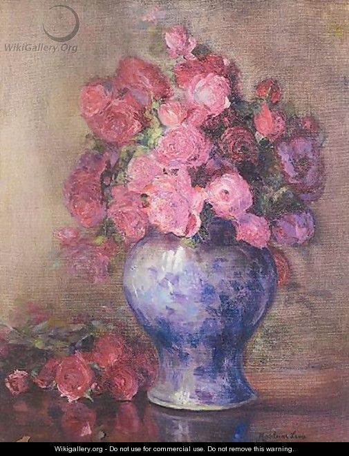 Still Life Of Roses In A Blue Vase - Madelaine Levee