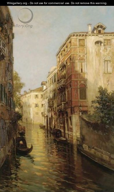 Canal In Venice - Bernardo Hay