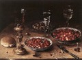 Still-Life with Cherries and Strawberries in China Bowls 1608 - Osias, the Elder Beert