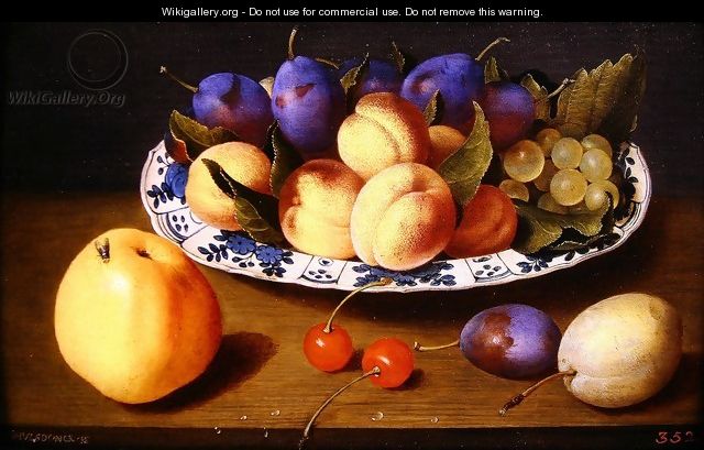 Still life of peaches and plums in a blue and white dish on a table top - Jacob van Hulsdonck