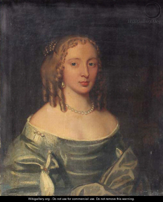 Portrait of a noblewoman, bust length, wearing a blue silk dress with grey wrap and pearl necklace - (after) Kneller, Sir Godfrey