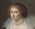 Portrait of a lady, bust-length, in a white dress with lace collar and a gold and pearl necklace - Paulus Moreelse