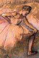 Danseuse Rose - Edgar Degas