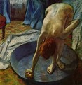 Woman in the bathtub - Edgar Degas