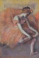 Danseuse Rajustant Sa Sandale - Edgar Degas